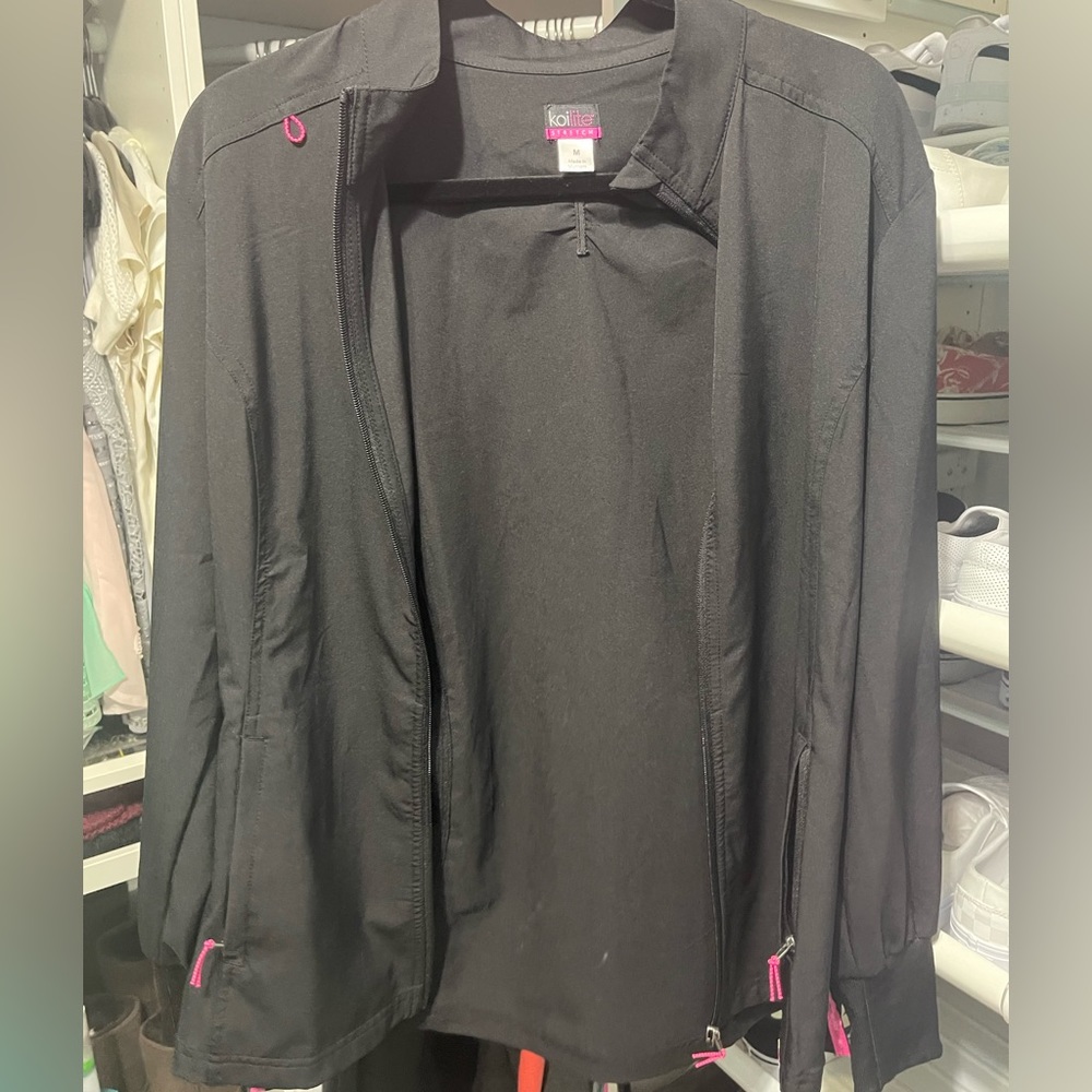 Koi Scrub Jacket Size Medium